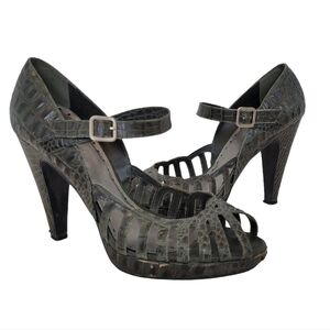 BCBGeneration embossed python open toe high heel shoes green size 10